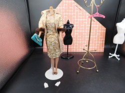 barbie golden no hat good